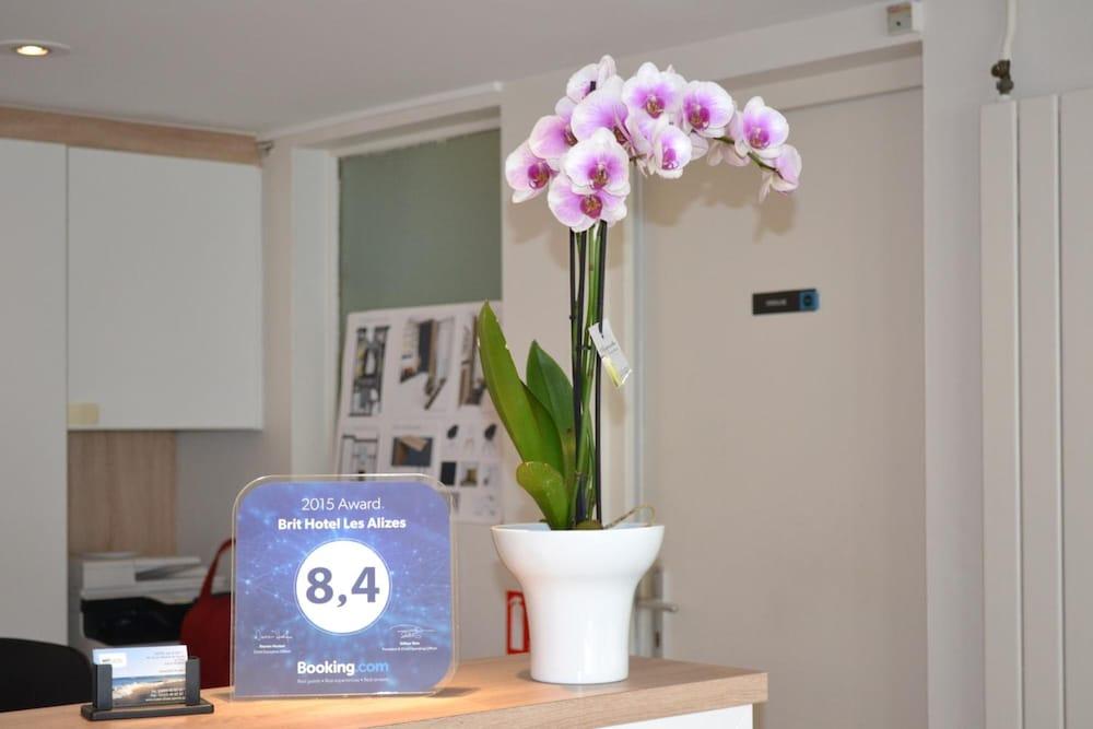 Brit Hotel Les Alizes 포르닉 외부 사진
