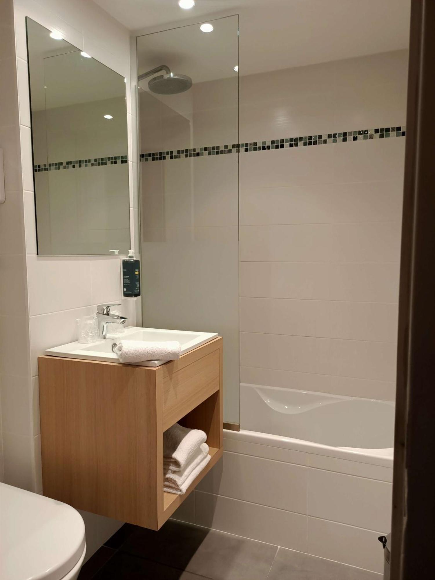 Brit Hotel Les Alizes 포르닉 외부 사진