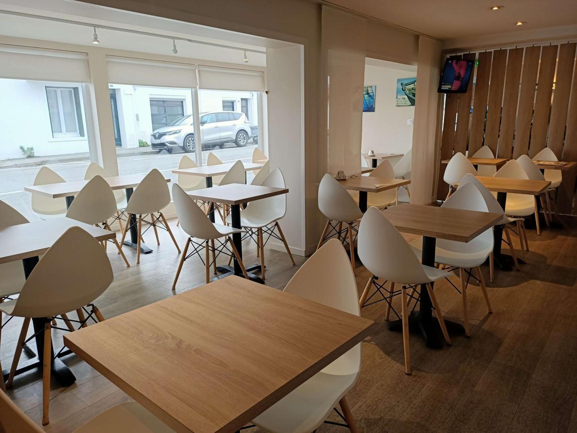 Brit Hotel Les Alizes 포르닉 외부 사진