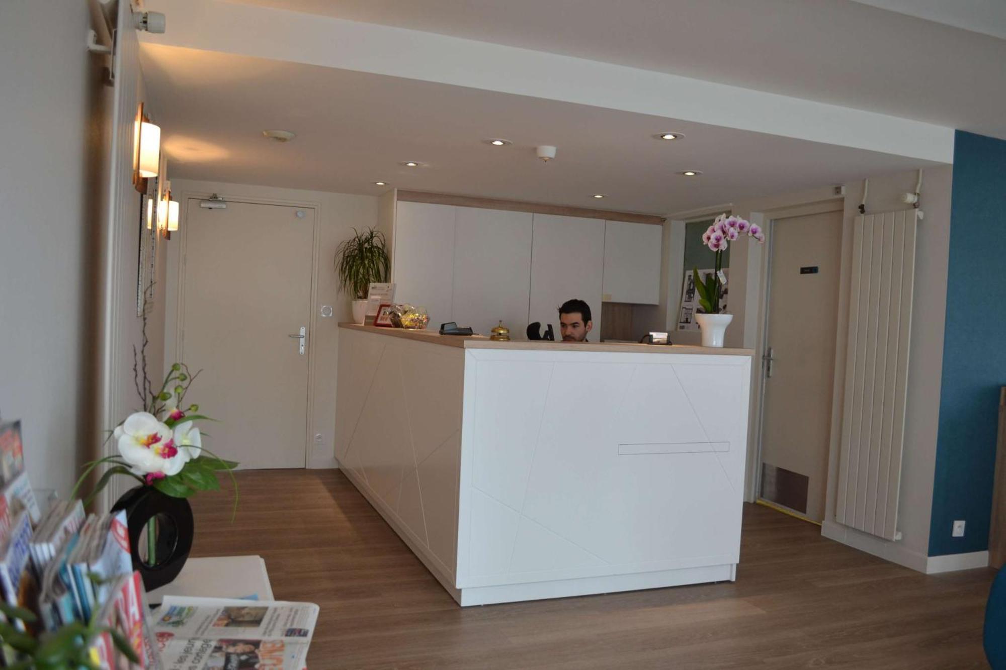 Brit Hotel Les Alizes 포르닉 외부 사진