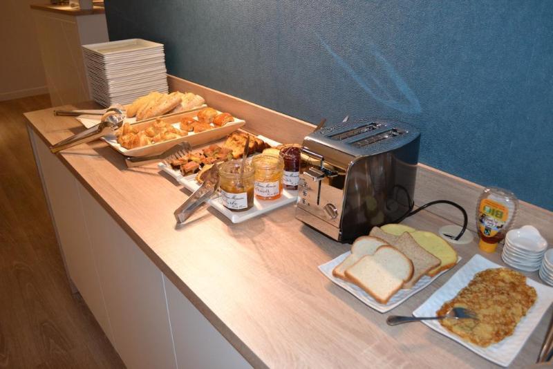 Brit Hotel Les Alizes 포르닉 외부 사진