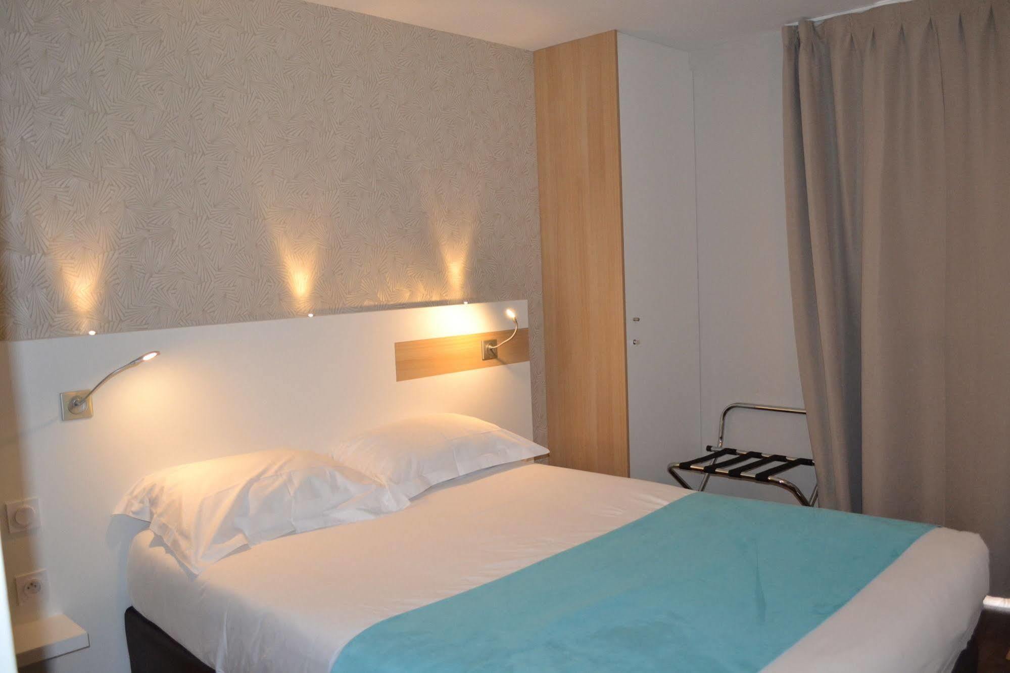 Brit Hotel Les Alizes 포르닉 외부 사진