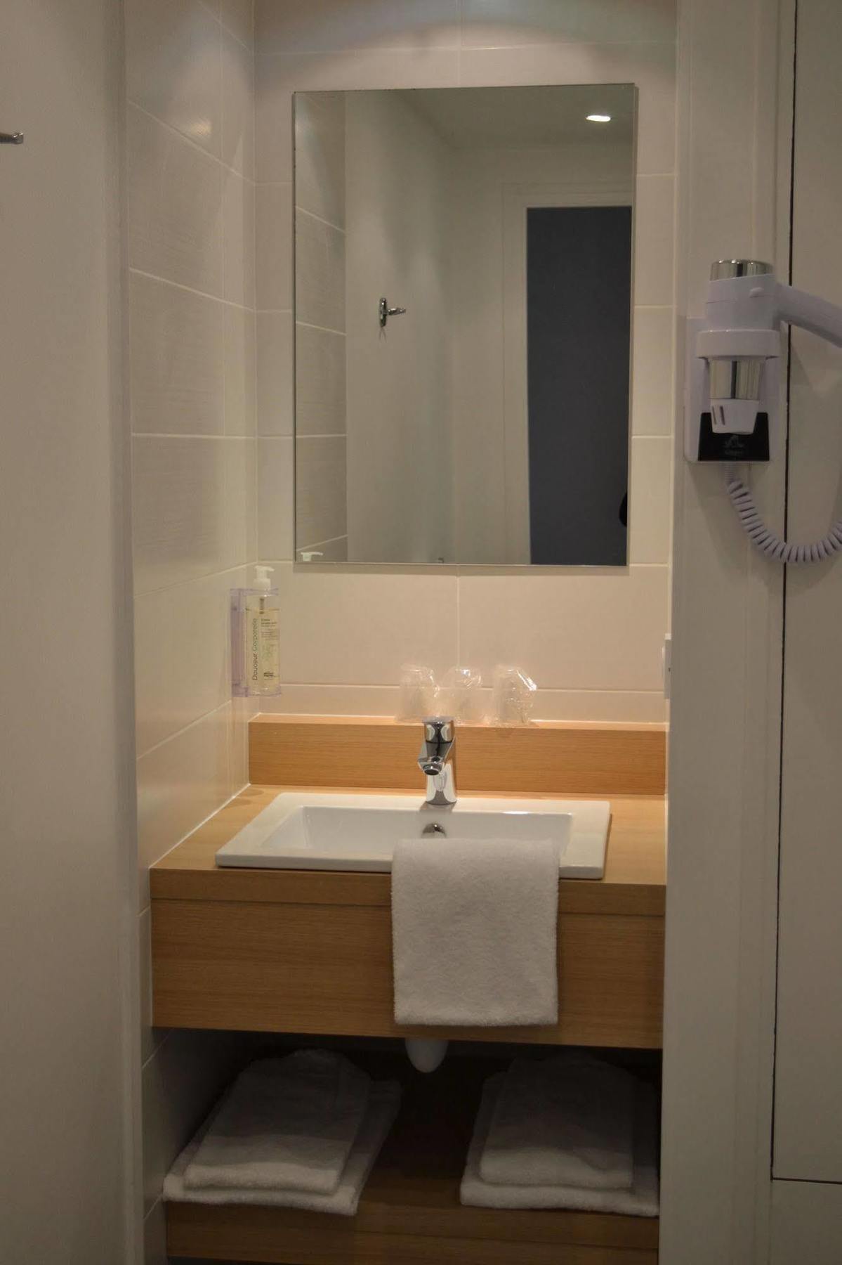 Brit Hotel Les Alizes 포르닉 외부 사진
